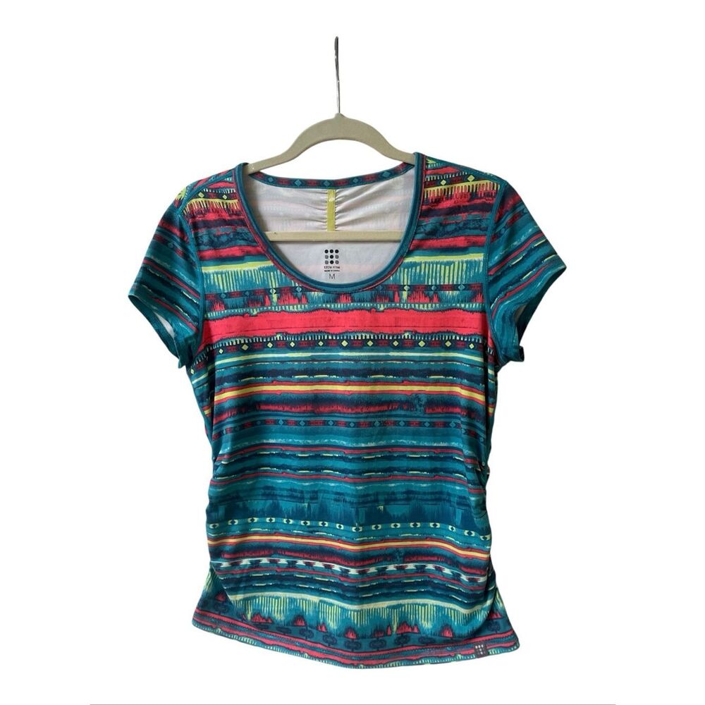 Title Nine active wear top tribal wire design sz medium